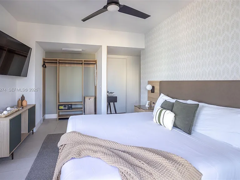 159 NE 6th St #4101 — Photo 31