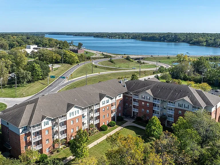 RESERVE AT LAKEVIEW — Photo 17