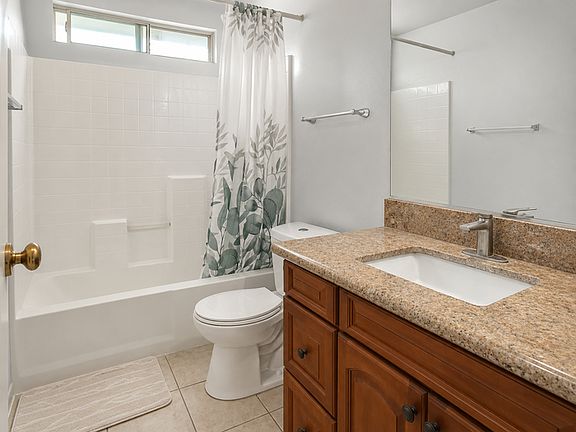 4th image of 746 Geoffrey Ct #2