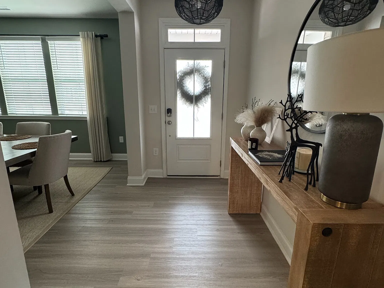 5 bed, 2980 sqft, $2,925 — Photo 3