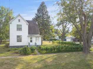 402 E 2nd St, El Paso, IL