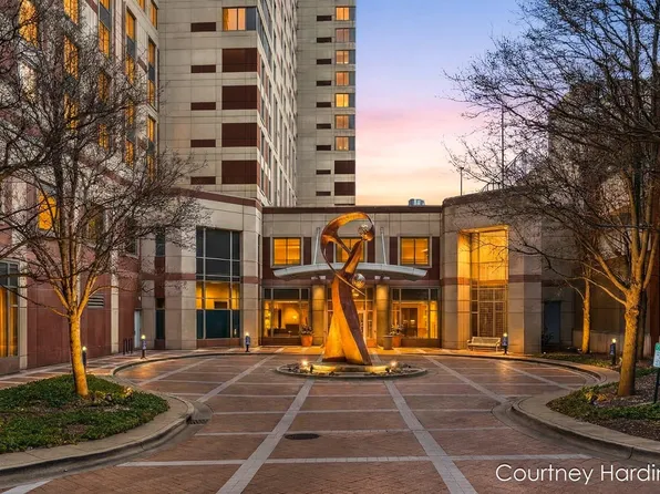 128 Campau Cir NW, Grand Rapids, MI 49503