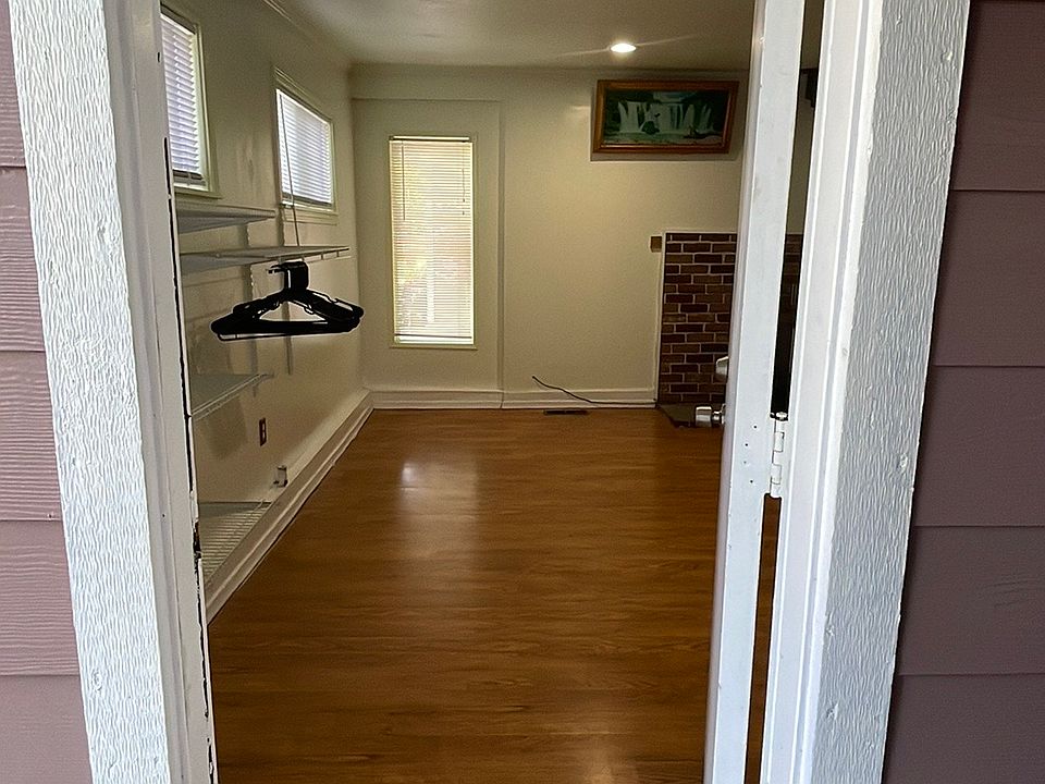 2nd image of 16405 NE 12th St #2