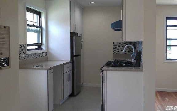 4th image of 6919 136th St #B