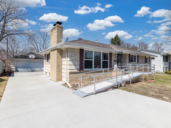 6925 Halifax Ave N, Brooklyn Center, MN 55429