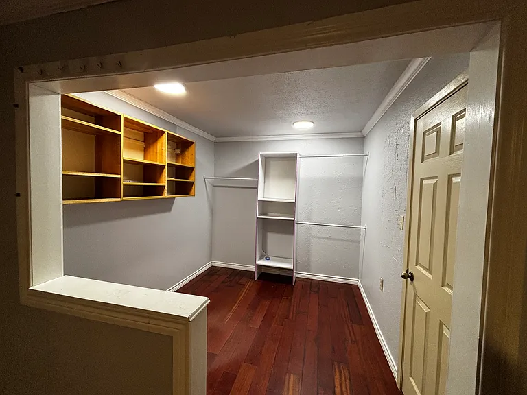 7827 Bateman Ln — Photo 5