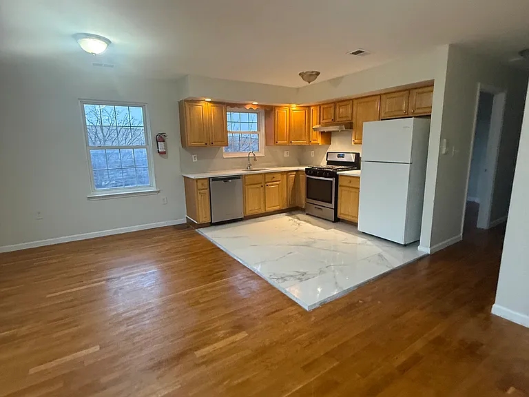 335-345 Broadway #2 — Photo 7