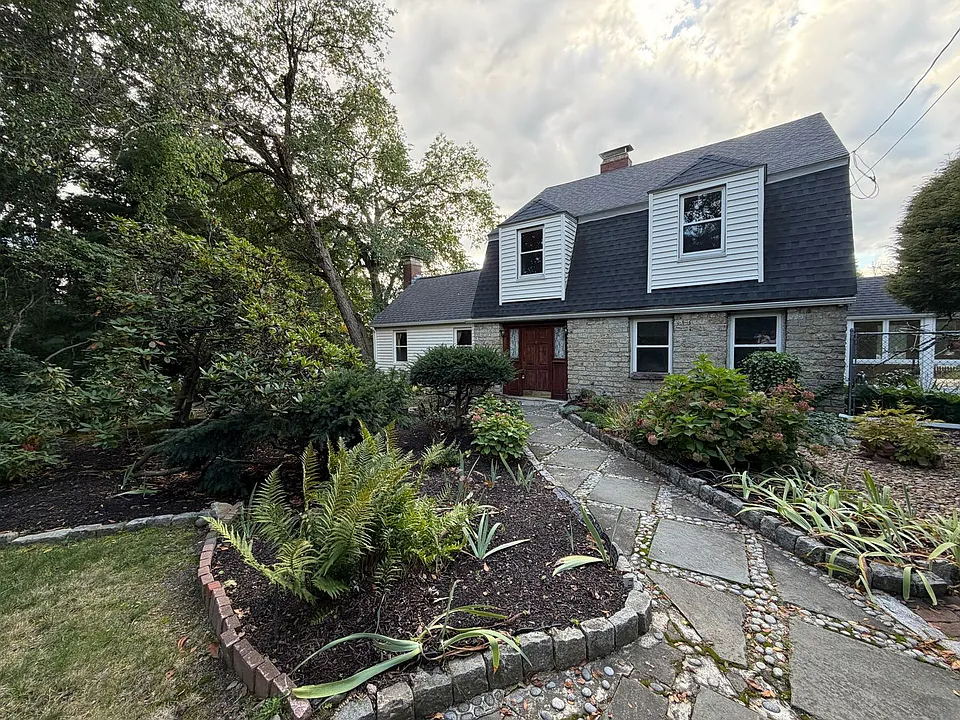 1281 Boston Rd