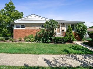 519 Ridge Rd, Highland Park, IL 60035