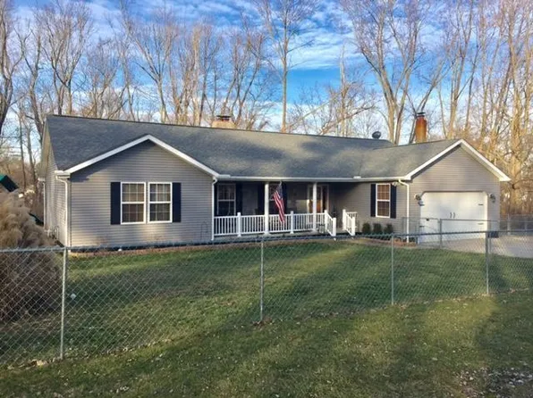 5584 Beaver Dr NE, Thornville, OH 43076