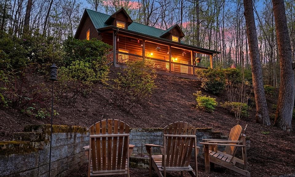 1st image of 105 Rising Ridge Rd