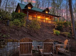 105 Rising Ridge Rd, Whittier, NC 28789