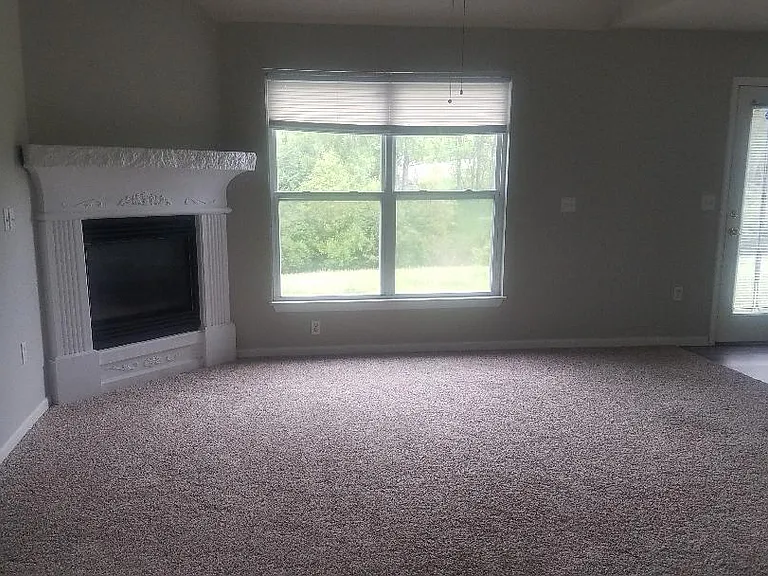 3618 SW Chelsea Dr — Photo 3