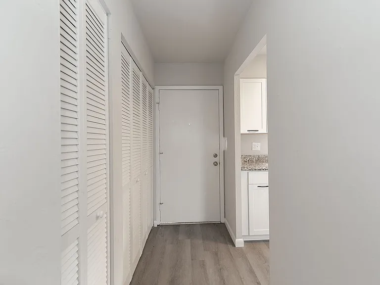 Oak Terrace — Photo 14
