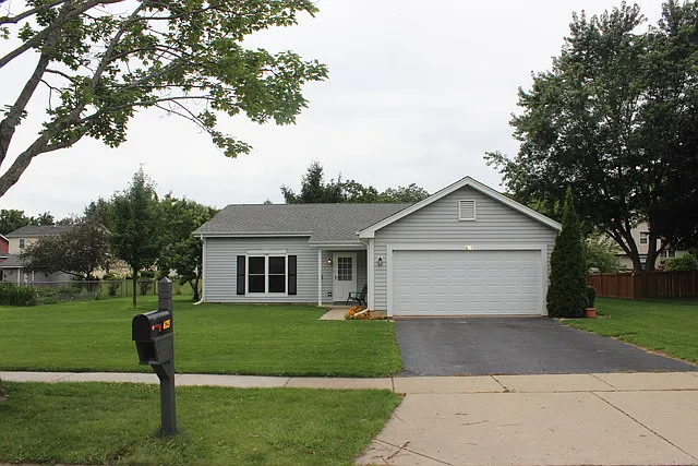625 Tanglewood Dr photo 1