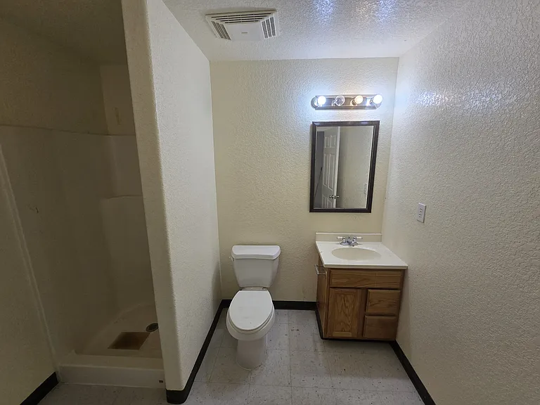 126 Alton Ave #B3 — Photo 3