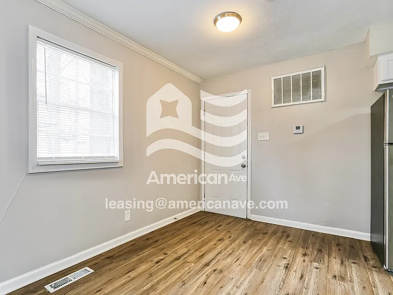 339555_007_dining_room_13649522.jpg