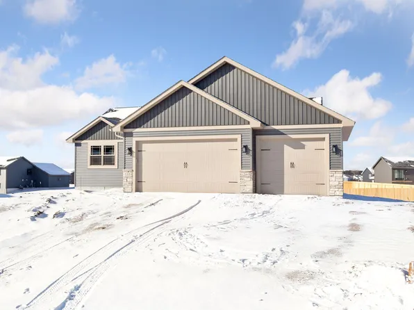 533 Gopher Ct, New Richmond, WI 54017