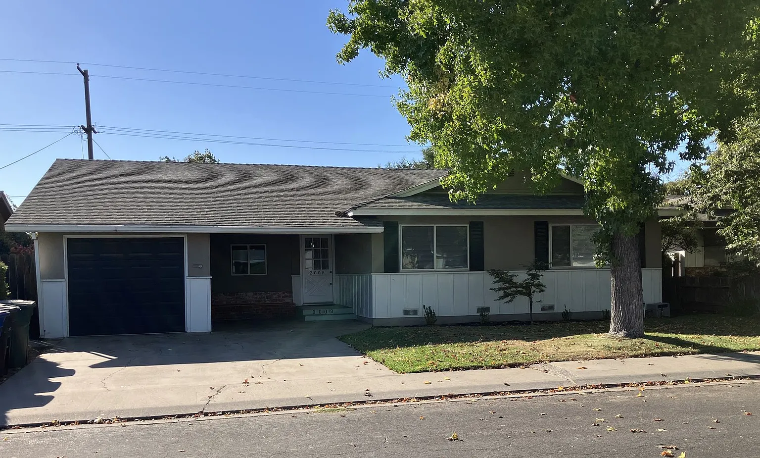 2009 Reseda Ln photo 1