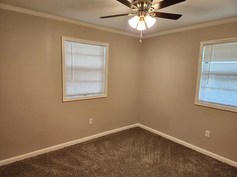9401 Hollaman Cir — Photo 8