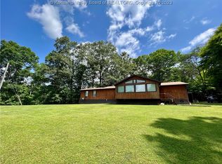 49 Runyon Ln, Forest Hill, WV 24935