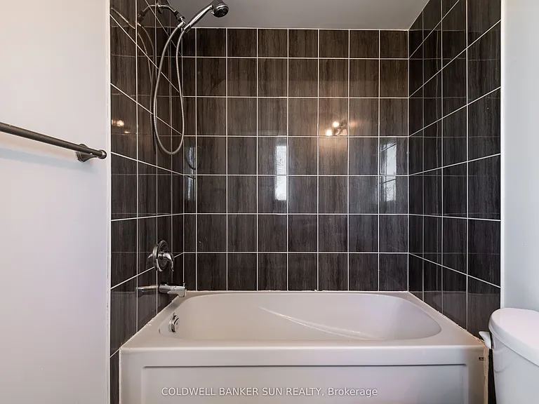 59 Todd Cres — Photo 25