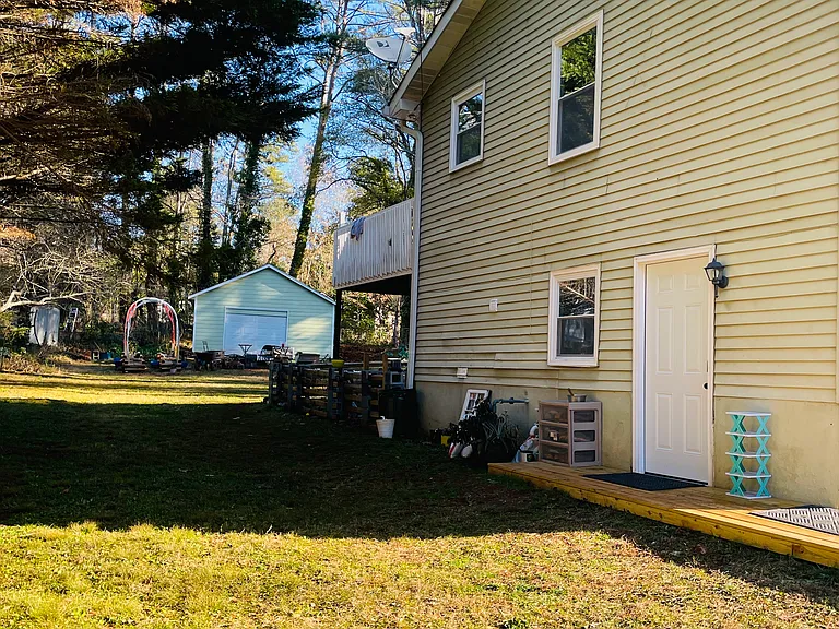 18 Simpson Dr NE — Photo 2