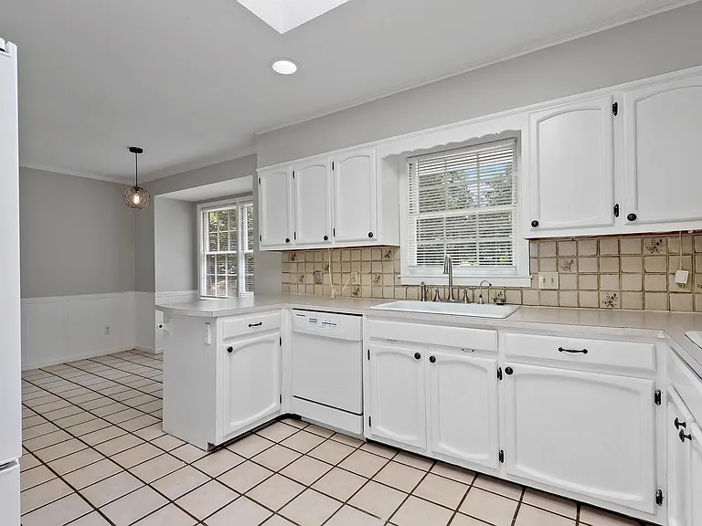 3304 Northbrook Dr — Photo 6