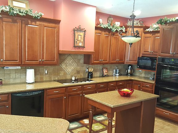 4th image of 174 Peachtree Cir
