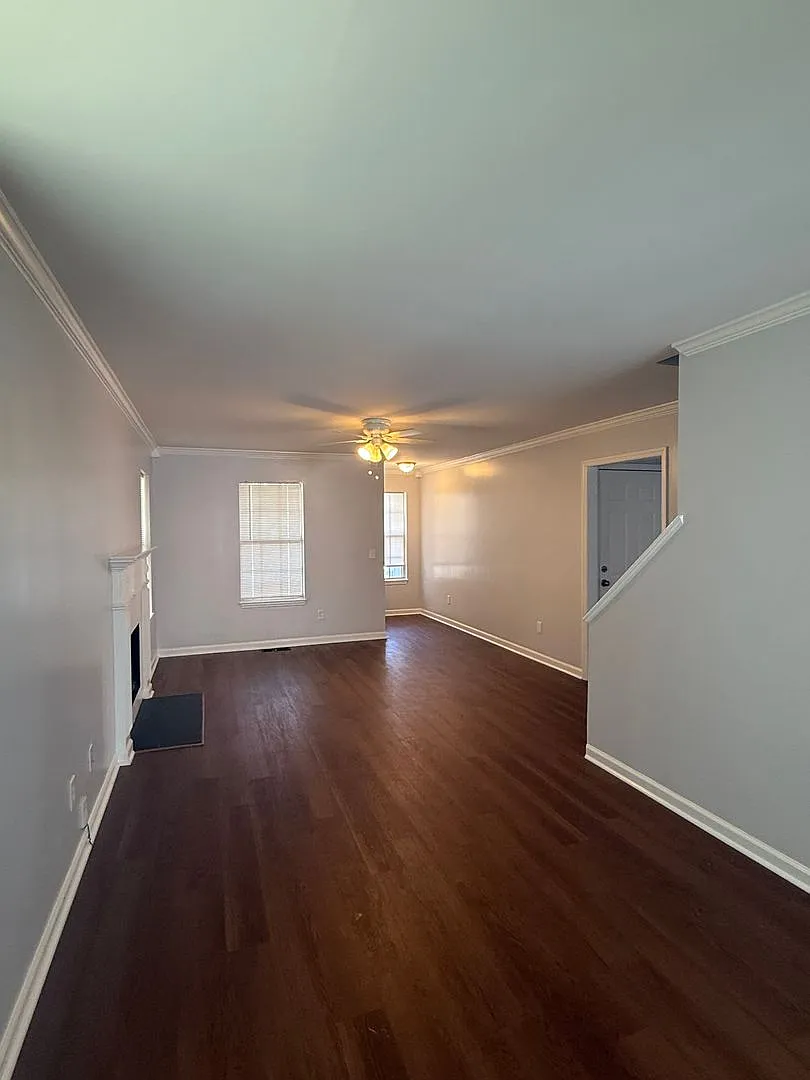 3 Bedroom 2.5 Bath Home with 1 bedroom on Main Level — Photo 4