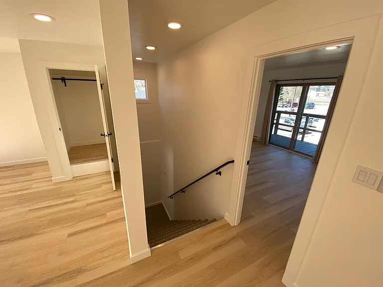 122 N 5th St #B — Photo 9