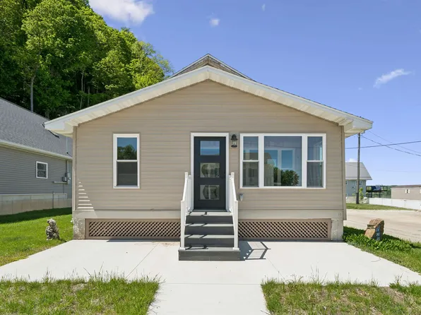 100 Main St, Clayton, IA 52049