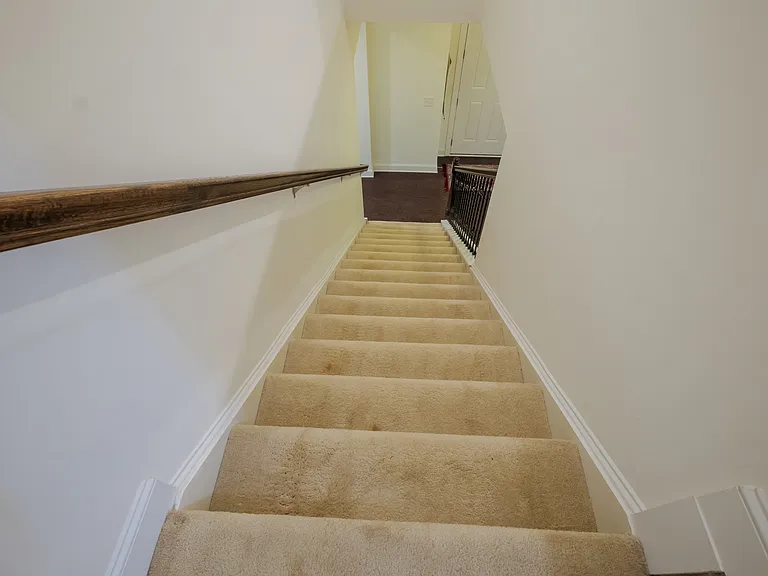 411 Alamosa Pl — Photo 17