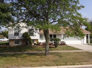 8233 W Norwood Dr, Frankfort, IL 60423