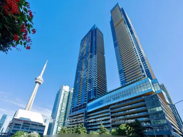 1 Concord Cityplace Way, Toronto, ON