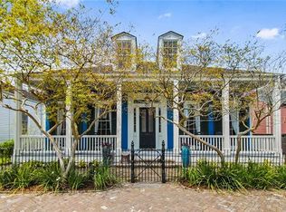 3247 Laurel St, New Orleans, LA 70115