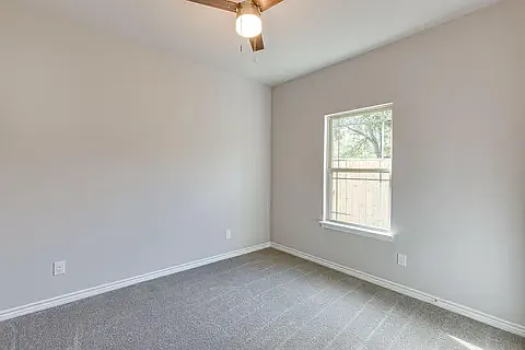 2205 Beaumont St — Photo 13