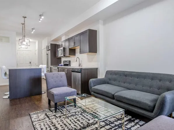 215 S Legacy Blvd SE #4113, Calgary, AB T2X 3Z5