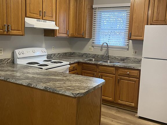 5th image of 124 Tiffin Ave