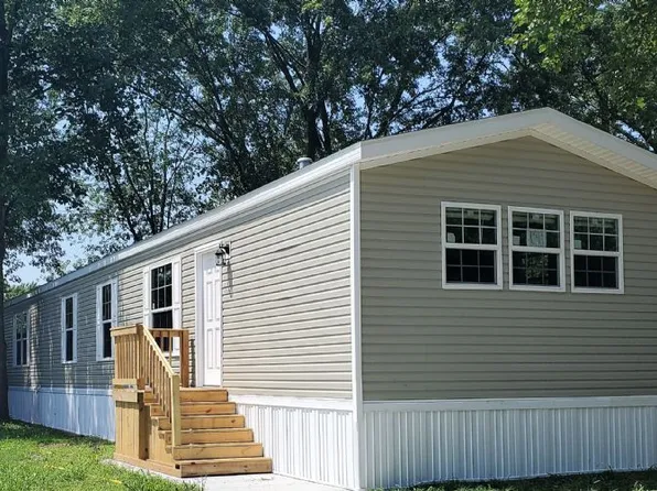 1876 Meyer St, Greenwood, IN 46143