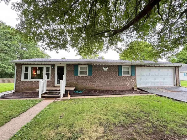 303 S 7th St, Cayuga, IN 47928