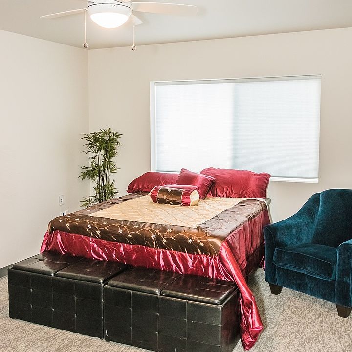 1st image of 104 White Ave #202