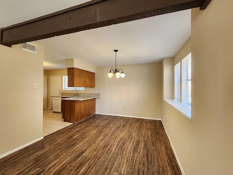 22810 Leedstown Ln — Photo 13