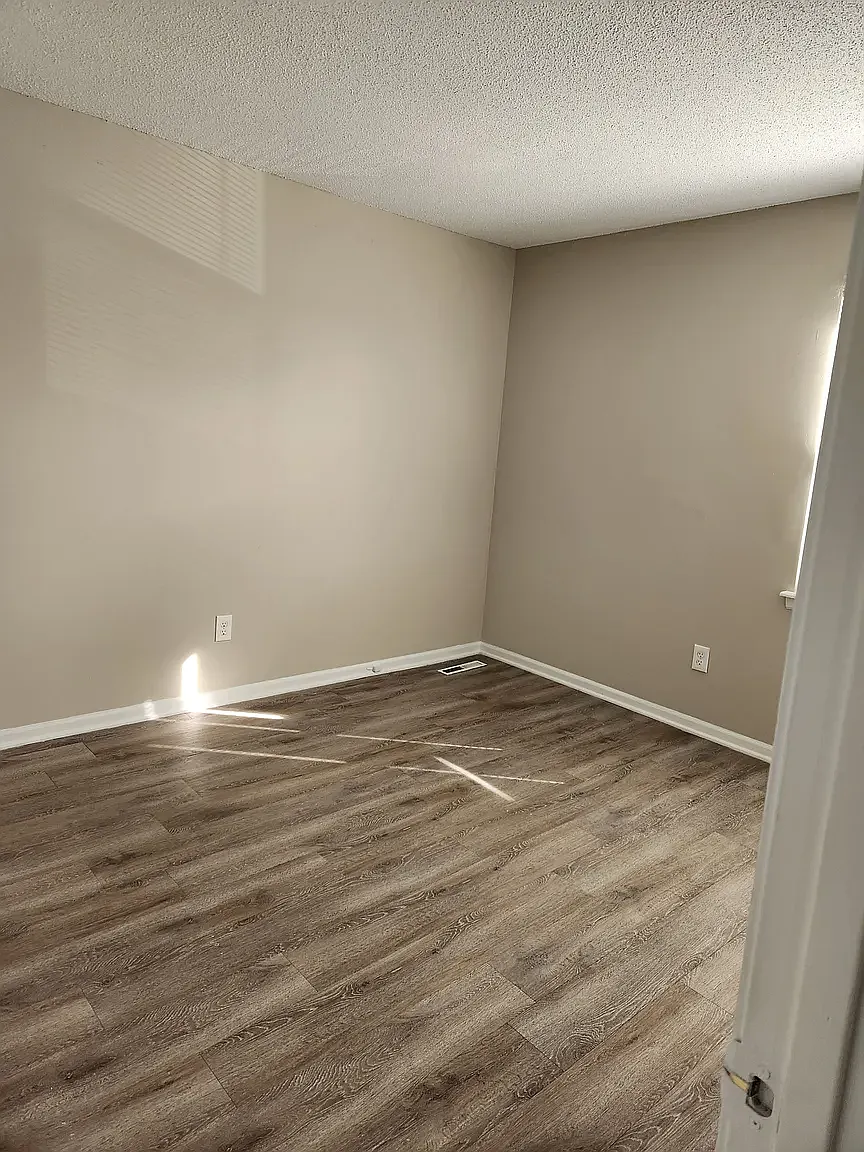 3 bed, 1.5 bath, 1550 sqft, $1,450 — Photo 2