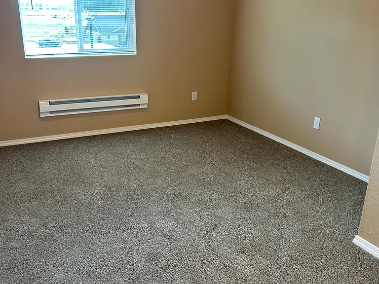 Samuelson Place Apartments — Photo 20