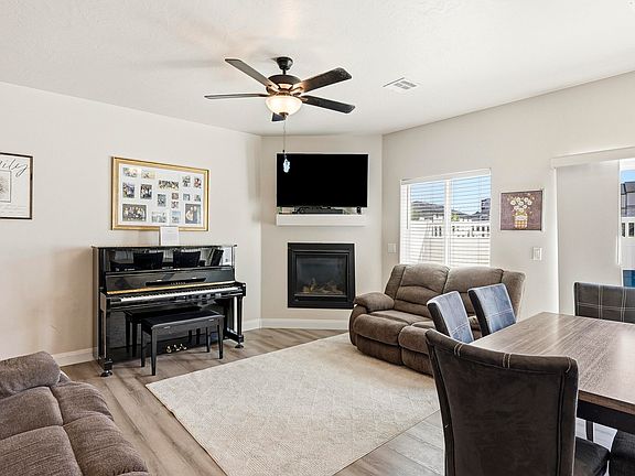 5th image of 668 E Fiddlers Canyon Rd #6