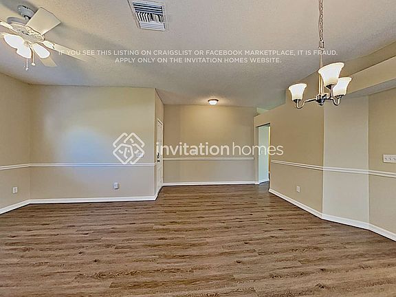 5th image of 591 Holbrook Cir
