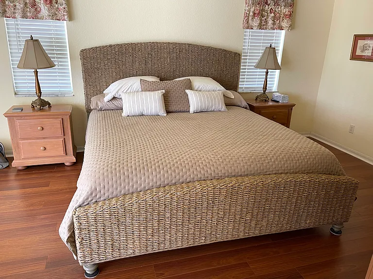 SW 28th Pl — Photo 16