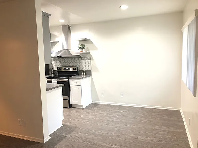 Bleu Apartments — Photo 17