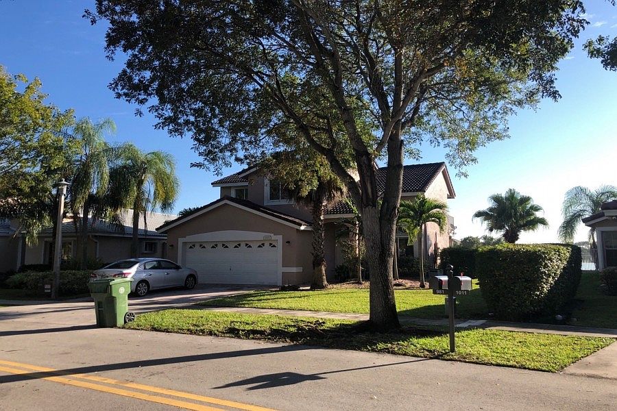 2nd image of 981 SW 176th Ave